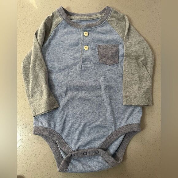 Baby Gap Bundle of five long sleeve onesies 6-12 months - Picture 9 of 16